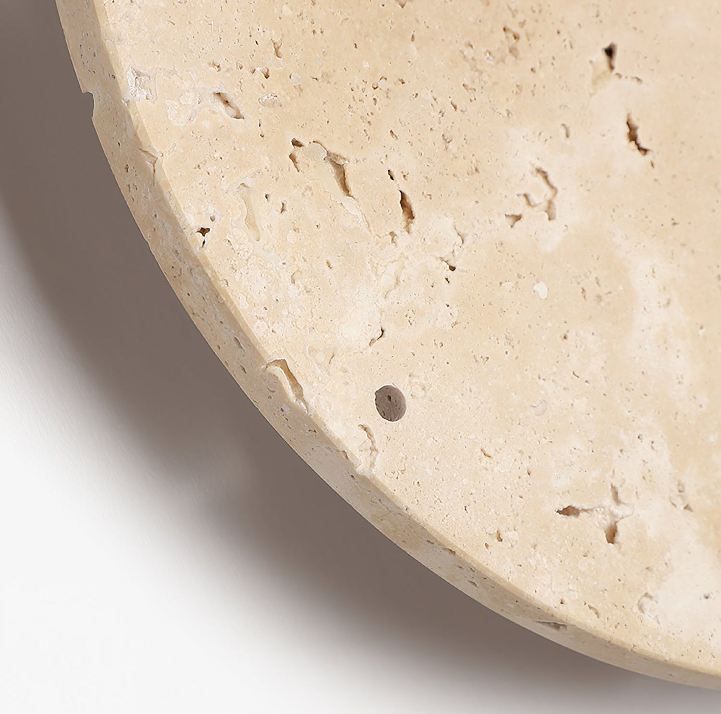 Klok travertijn wandlamp