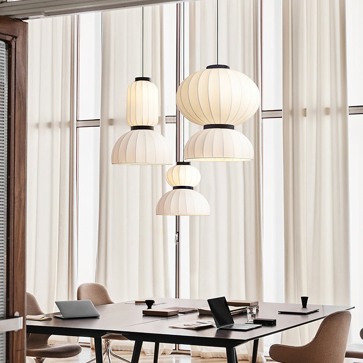Mulberry Silk Pendant Lamp