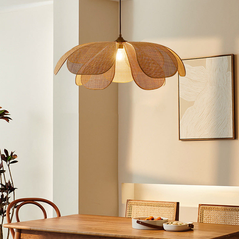 Rattan petal pendant lamp