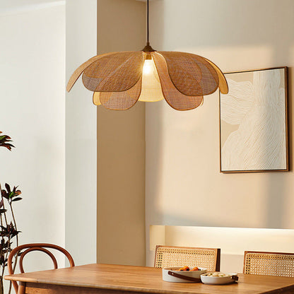 Rattan petal pendant lamp