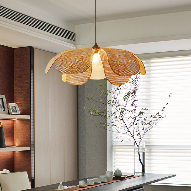 Rattan petal pendant lamp