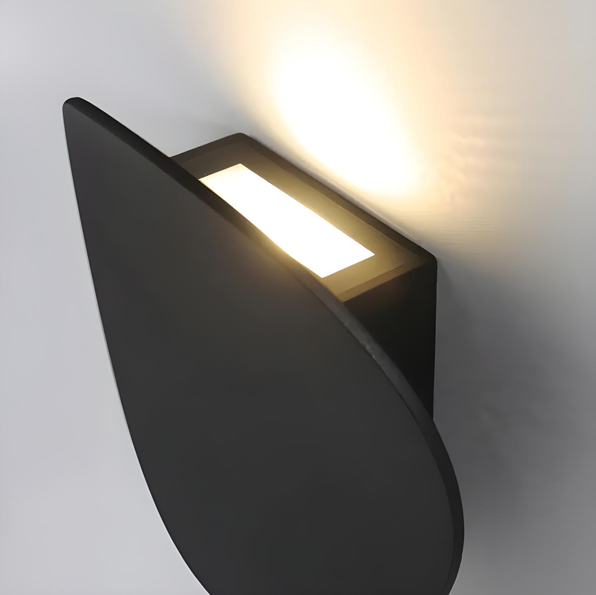 Coco Wall Lamp