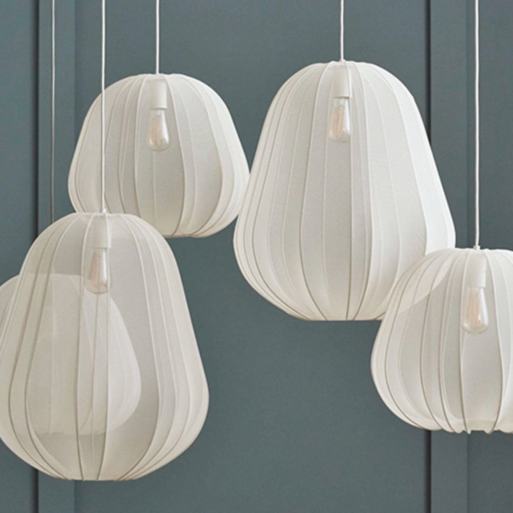 Moderne Japanse hanglamp in witte stof